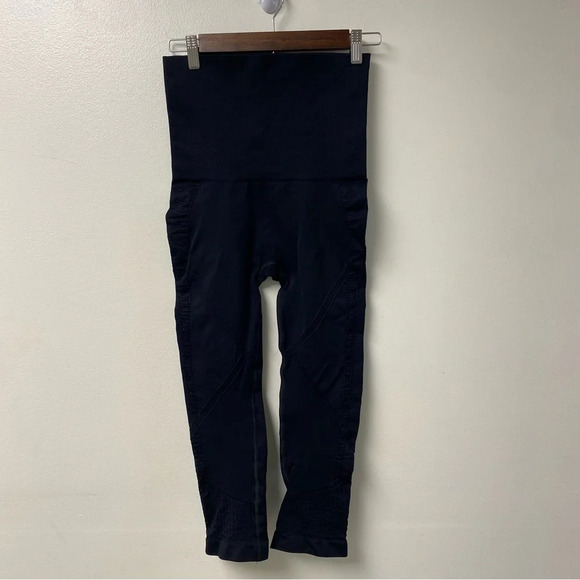 Belly Bandit Mother Tucker® Postpartum Compression Leggings Size Small Like New - Picture 5 of 6